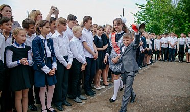 Председатель Законодательного Собрания Сергей Грачев посетил объекты социально-образовательной сферы Тоцкого района 
